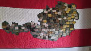 Quilt des Textilkunstvereins Friesach mit den Namen besonderer Frauen unserer Republik, die selten genannt werden. 