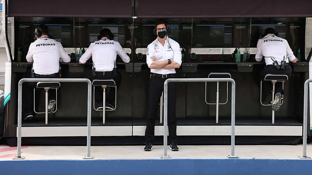 2020 Bahrain GP BAHRAIN INTERNATIONAL CIRCUIT, BAHRAIN - NOVEMBER 28: Toto Wolff, Executive Director (Business), Mercede