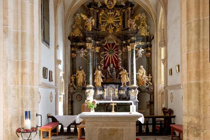 Sie gehört zu den wenigen Kirchen der Oststeiermark, die sich aus der Gotik beinahe unverändert bis in die Gegenwart erhalten haben, doch die Witterung in den letzten vier Jahrzehnten machte eine Generalsanierung notwendig. 
