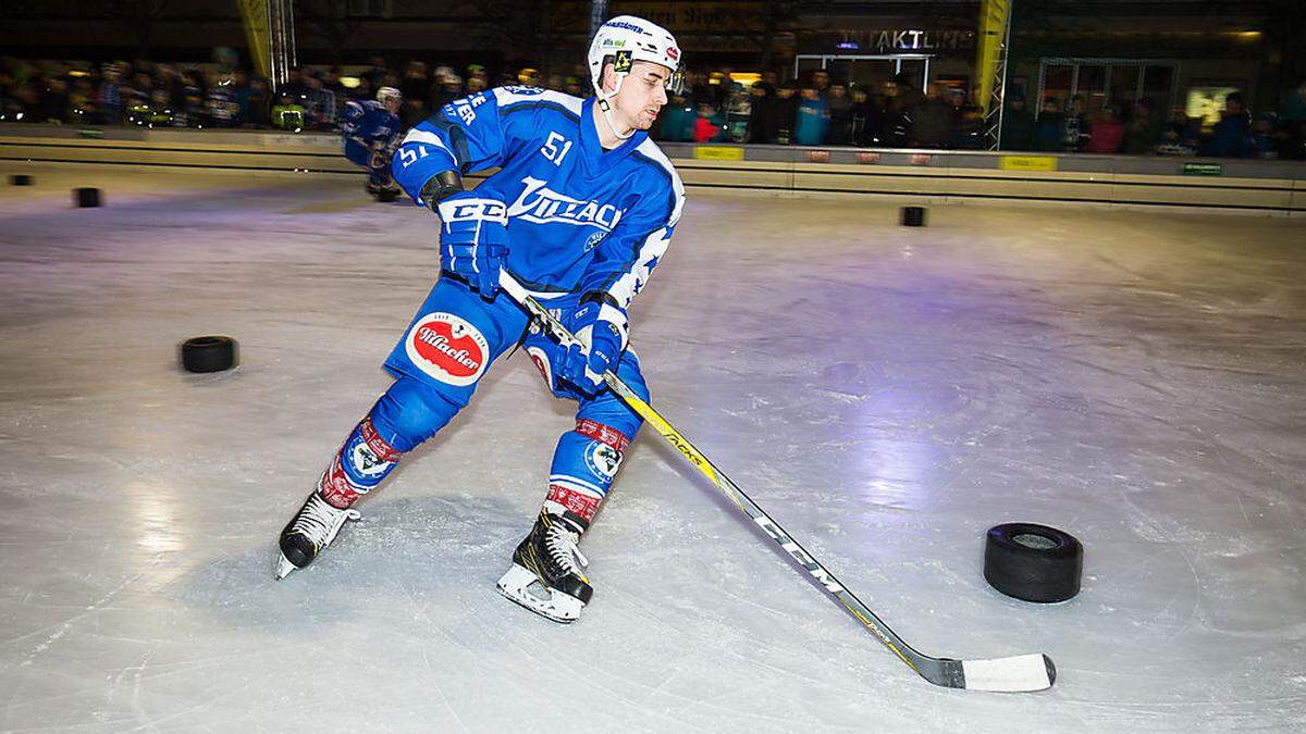 Die Adler begeisterten beim ´Showtraining´ am Rathausplatz