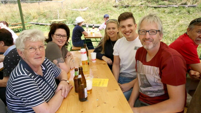 Seit über 20 Jahren lädt der Bienenzuchtverein Feldkirchen/Steuerberg alljährlich zum Belegstellenfest. 