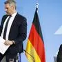 Österreichs Innenminister Karl Nehammer (ÖVP) mit seinem deutschen Amtskollegen HOrst Seehofer (CSU) bei einem EU-Gipfel.