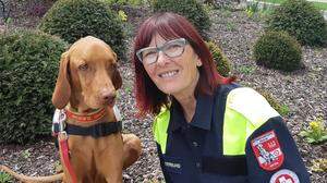 Die Veldnerin Edith Nessmann und ihr Rettungshund Don Dario sind ein eingespieltes Team