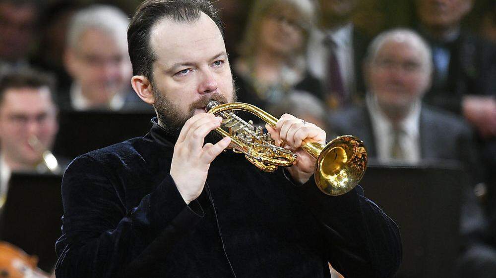Beim Postillon-Galopp von Hans Christian Lumbye griff Dirigent Andris Nelsons zur Trompete.