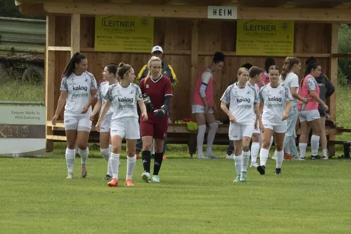 Viele Fußballfans konnten den 3:1 Sieg der Damen von SV Hirter Kraig miterleben. 