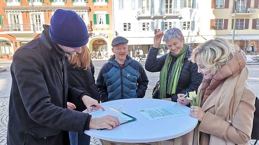 SPÖ, Grüne und LSL bei der Unterzeichnung des Papiers