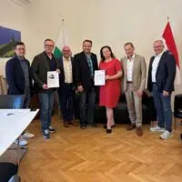 Lukas Kalcher (WKO), Bürgermeister Helmut Linhart (Köflach), Peter Sükar (WKO), Thomas Wiedner (ÖGB), Landesrätin Claudia Holzer, Kurt Christof (ÖGB), Bürgermeister Bernd Osprian (Voitsberg), von links