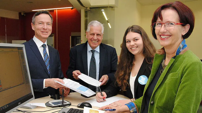 Vertriebsdirektor Peter Strohmaier, Franz Küberl, Michaela Rauscher und Gabriele Schneebauer