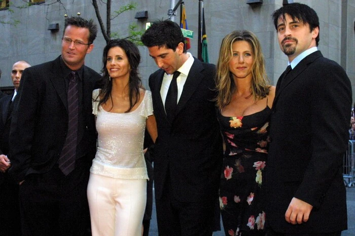 "Friends"-Star Courtney Cox (zweite von links) sah einmal so aus ...
