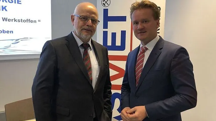 Franz Rotter, Vorstandsvorsitzender der Voestalpine High Performance Metals GmbH; Georg Knill, Präsident der Industriellenvereinigung Steiermark beim Asmet Forum an der Montanuni in Leoben (v.l.) 