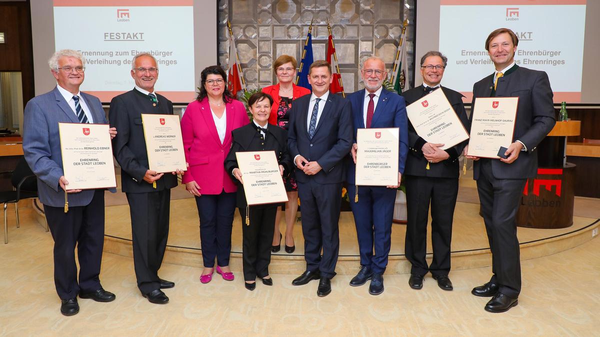 In der Stadt Leoben wurden Persönlichkeiten für ihre Verdienste geehrt