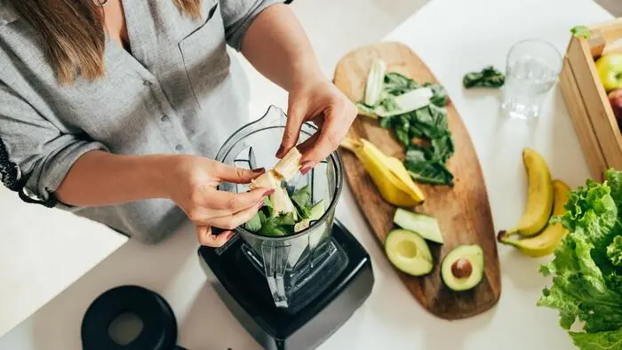 Saft und Smoothies sollten nicht als Durstlöscher, sondern als kleine Mahlzeit betrachtet werden.