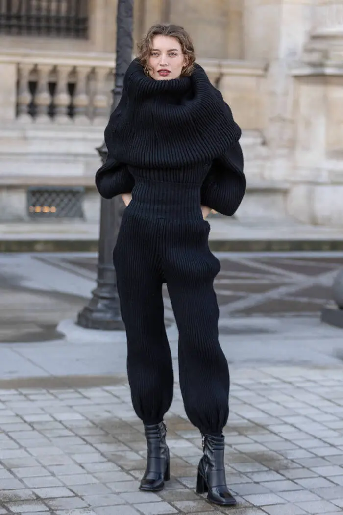 Der Winter kann kommen: Strick, überbreiter Kragen und blockige Boots (Louis Vuitton)
