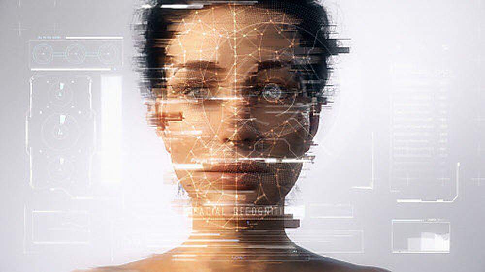 Künstliche Intelligenz erkennt Gesichter und lernt immer besser, Mimik zu imitieren. 