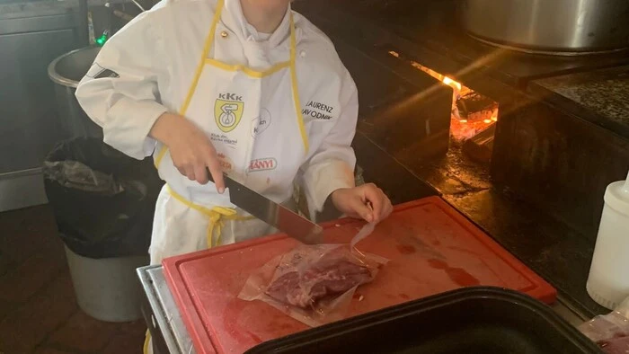 Die "Kärntner Miniköche" sind zwischen neun und zwöf Jahre alt. Sie erlernen das gastronomische Handwerk in führenden Kärntner Betrieben.