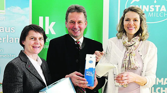 Maria Stering (rechts) aus Ligist kämpft um den Titel "Hof des Jahres"