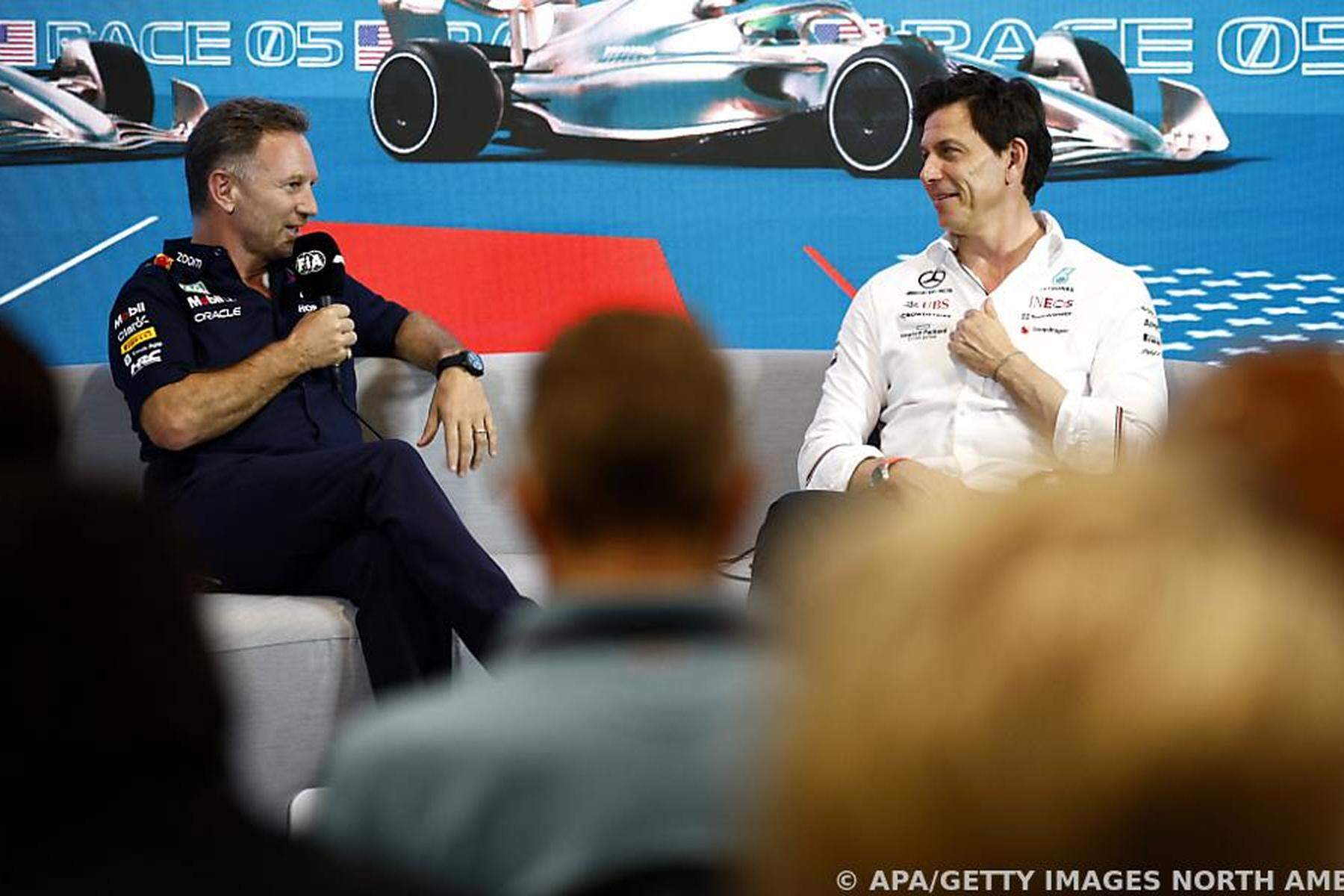 Hamilton zu Red Bull? | Toto Wolff kontert Christian Horner: „Wenn er das braucht, soll er das machen“