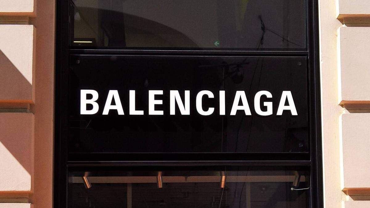 1917 wurde Balenciaga in Spanien gegründet