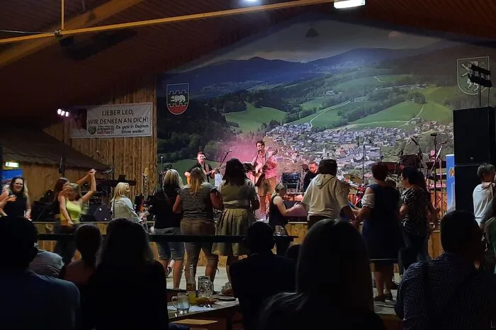 Das Highlight für alle Jugendlichen auf dem Fest, das Konzert von Chris Steger.