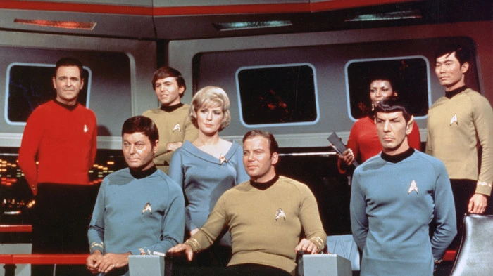 Familienaufstellung: Captain Kirk (Mitte) mit seiner Crew der Ur-Enterprise