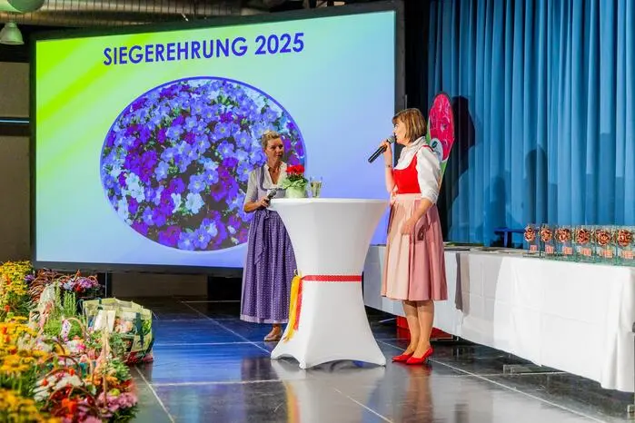 Ausgezeichnet wurden Teilnehmerinnen und Teilnehmer des Generationenbewerbs, des Bewerbs „Kind & Garten“ sowie die Regional- und Landessieger im A- und B-Bewerb.