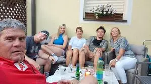 Die Krabath-Familie: Gottfried, Schwiegersohn Nic, Stephanie, Schwiegertochter Katja, Christopher und Monika