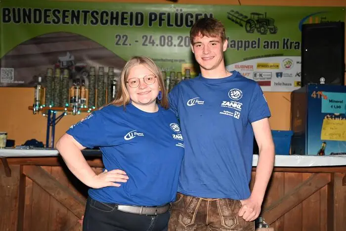 „Das Fest ist ein regionales Traditionsevent nach dem Bauernball und steht diesmal im Zeichen des bevorstehenden Bundesentscheids im Pflügen, der im August stattfindet“, erklärten Lukas Moser und Larissa Pobaschnig.