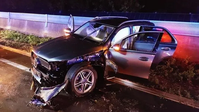 Aus bisher ungeklärter Ursache kam es auf der A2 Südautobahn zu einem Verkehrsunfall