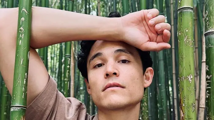 In „Mabuhay“ setzt sich Johannes Holzinger mit seiner philippinischen Herkunft auseinander
