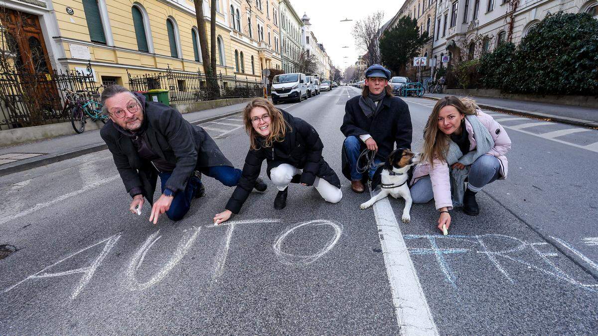 Sie verwandeln am 16. 12. die Bergmanngasse in ein Freiluftwohnzimmer: Thomas Eitzenberger, Sophia Ostler, Christoph Rexeis und Elisabeth Obermann