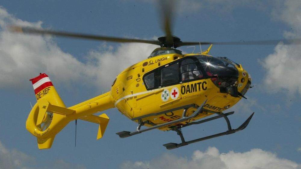 Ein Hubschrauber brachte die 57-Jährige ins UKH