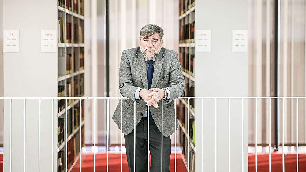 Hofrat Werner Schlacher führte die Uni-Bibliothek ins digitale Zeitalter