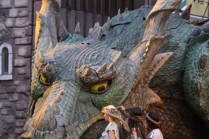 Seit 500 Jahren wälzt sich ein Drache durch die bayerische Grenzstadt Furth im Wald. Auch heute noch.