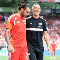 Waren bei der Auftaktrunde Gegner: Christopher Trimmel von Union Berlin und Frankfurt-Trainer Adi Hütter