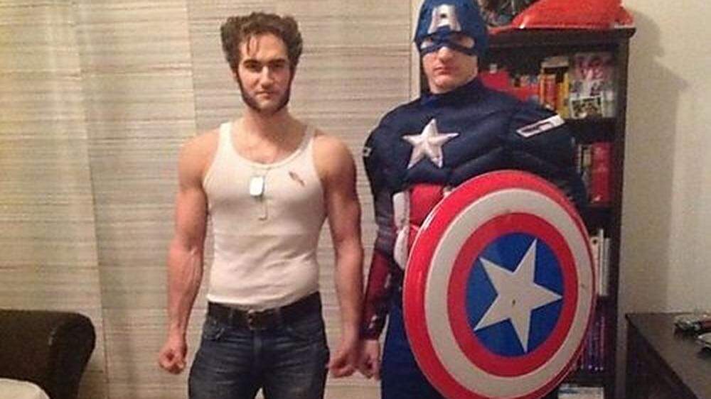 Captain America und Wolverin möchten gerne Bastian überraschen