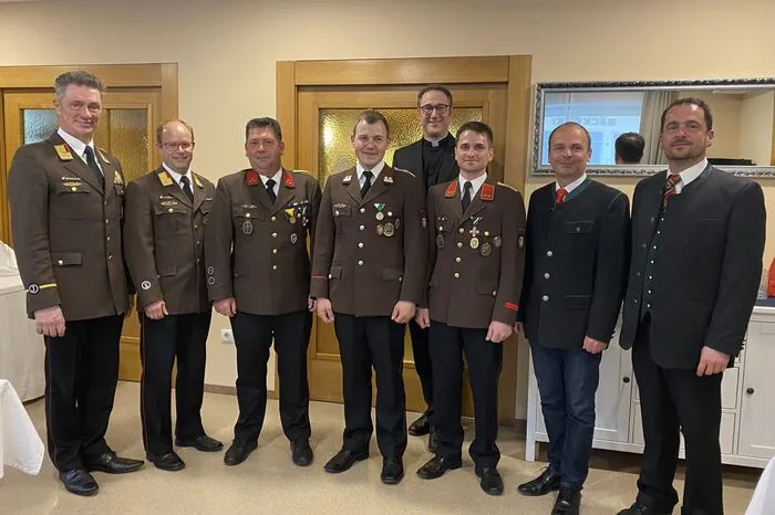 Nach 14 Jahren an der Spitze der Freiwilligen Feuerwehr Edelsbach trat Kommandant Christian Pfeifer nicht mehr zur Wahl an. Kommandant-Stellvertreter Mathias Lafer wurde bei der Wehr- und Wahlversammlung zum neuen Kommandanten gewählt, zum neuen Stellvertreter wurde Christoph Wiedner gekürt.