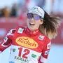 Lisa Hirner (3.,AUT) im Ziel des LL 5 km Compact-Bewerbes der Frauen am Samstag, 16. Dezember 2023, beim FIS-Weltcup der Nordischen Kombination in Ramsau am Dachstein.