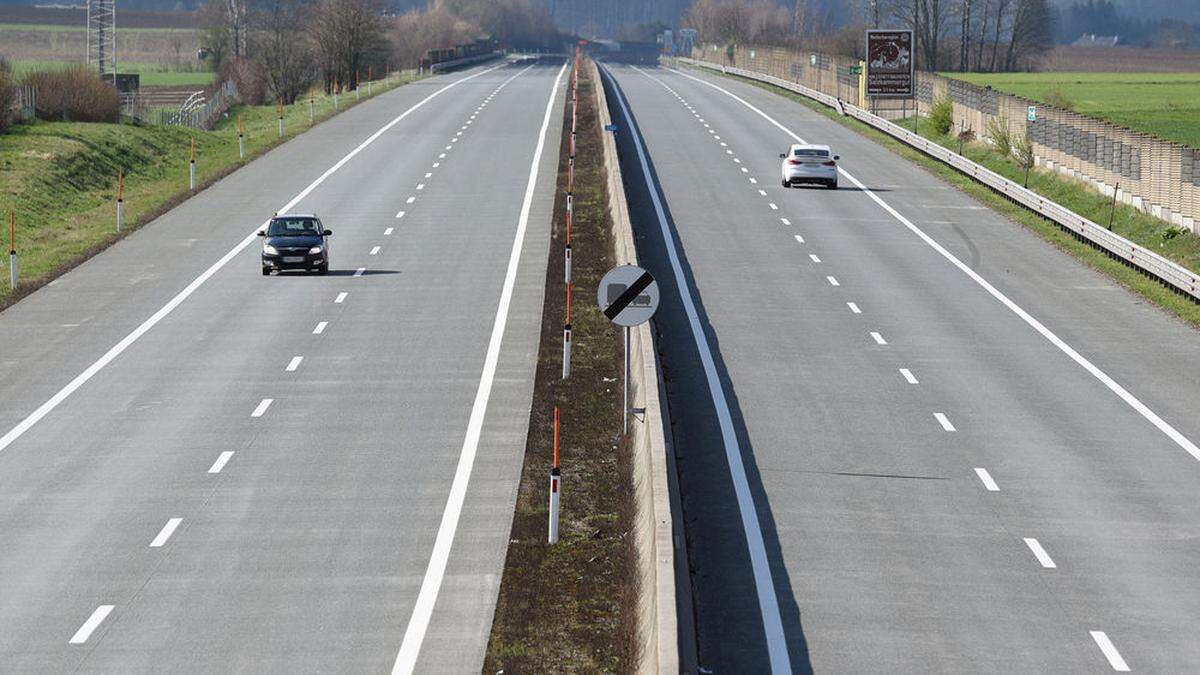 menschenleere Autobahnen während der Corona-Krise