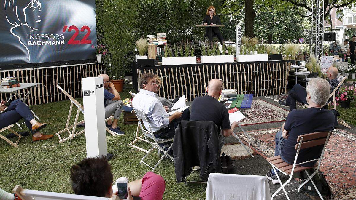 Literatur im Sommergarten