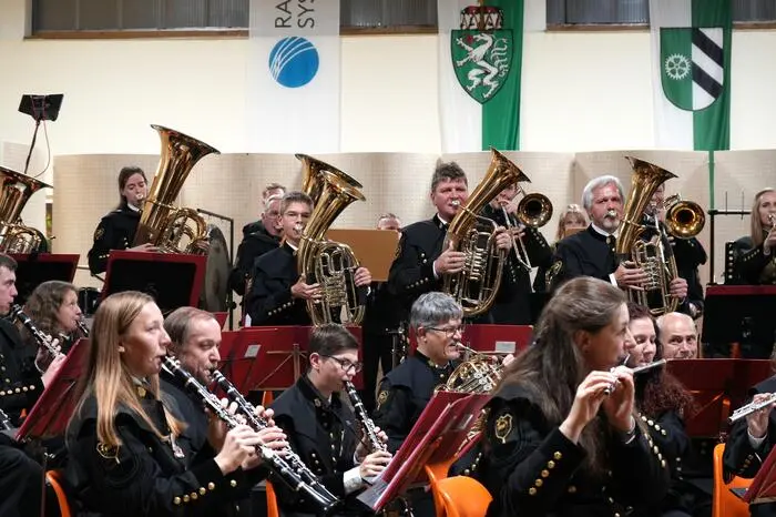 Das Konzert endete stimmungsvoll mit „Toto in Concert“ und Zugaben wie „Erinnerung an Zirkus Renz“
