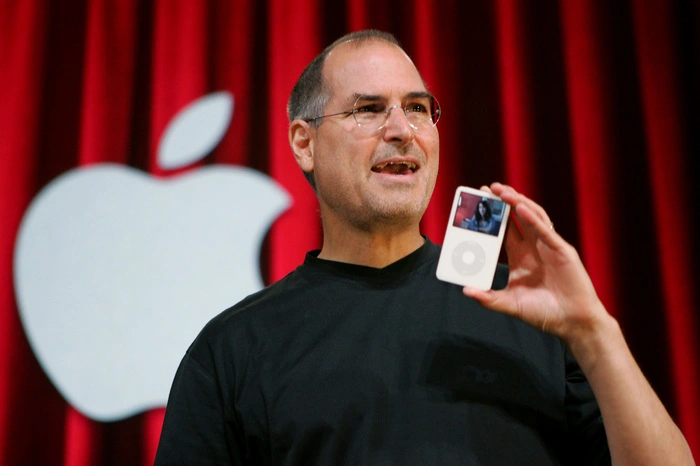 Am 12. Oktober 2005 zeigt Apple die fünfte iPod-Generation.  Erstmals können auch Videos abgespielt werden.