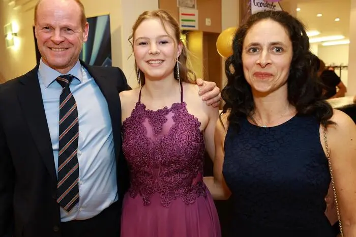  Unter dem Motto „7 Jahre Under Pressure – We Want To Break Free“ hatten die Schülerinnen und Schüler der 7. Klassen wochenlang auf diesen besonderen Abend hingearbeitet.
