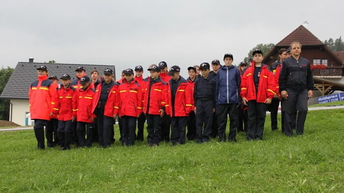 Erstmals veranstaltete die Feuerwehrjugend der FF Deutschlandsberg, Osterwitz, Wildbach und Trahütten ein gemeinsames Jugendzeltlager in Osterwitz. 27 Jugendliche nahmen teil.