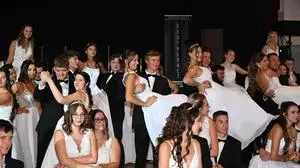 Bis in die frühen Morgenstunden feierten die 29 Maturantinnen und Maturanten gemeinsam mit ihren rund 700 Gästen