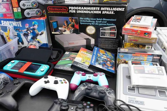 Auch für Retro-Gaming Freunde gibt es was zum stöbern.