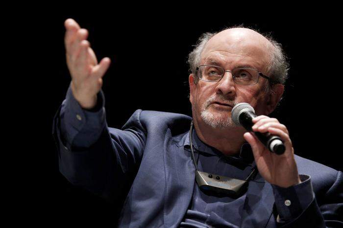 Salman Rushdie wurde vor mehr als 30 Jahren mit einer Fatwa belegt