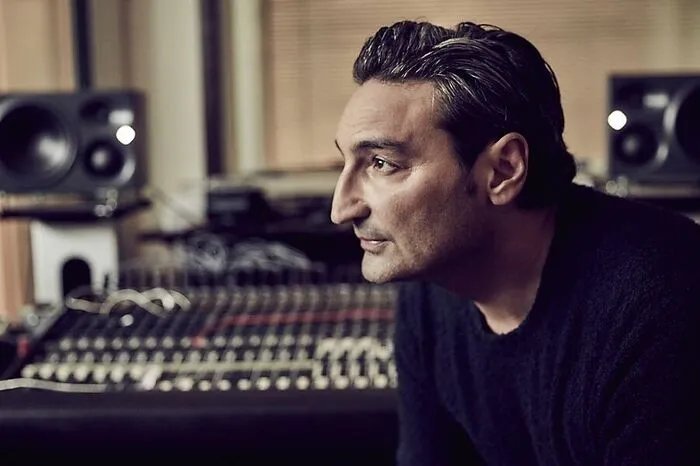 Neuzugang 3: Mousse T. (51), der international erfolgreiche Produzent und DJ, machte sich zunächst als Remixer einen Namen und arbeitete u.a. mit Michael Jackson, Gloria Estefan, Backstreet Boys, Simply Red, Moloko, Timbaland und Missy Elliot.