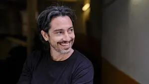 Stefano Bernardin ist der Conferencier der 25. Opernredoute