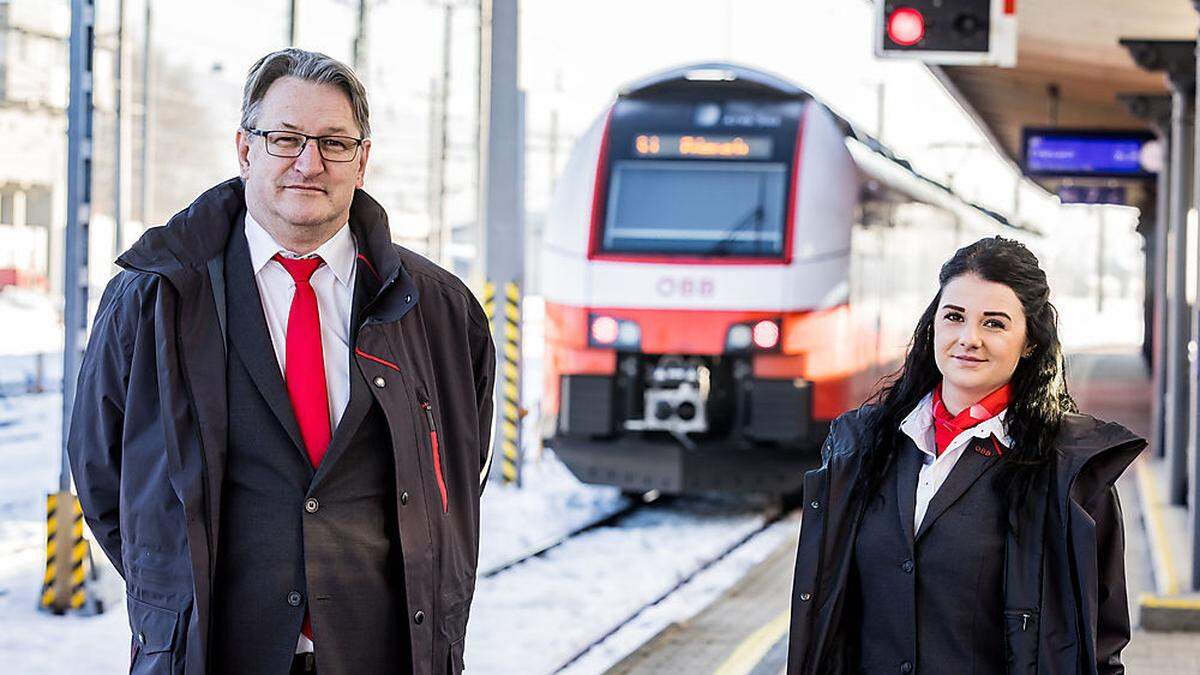 Zana Jerkovic (25) und Stefan Maierhofer (53) absolvieren die Ausbildung zum Zugbegleiter