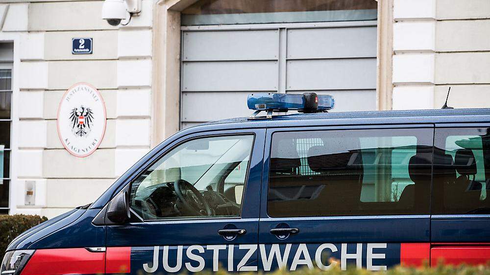 Der Mann wurde in die Justizanstalt Klagenfurt gebracht